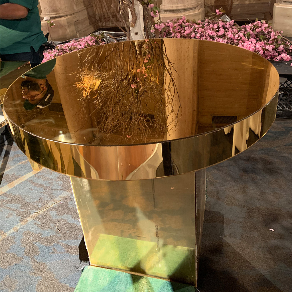 Gold mirror Cake table